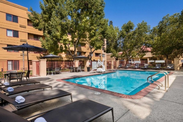 Sonesta Select San Jose Airport image 16