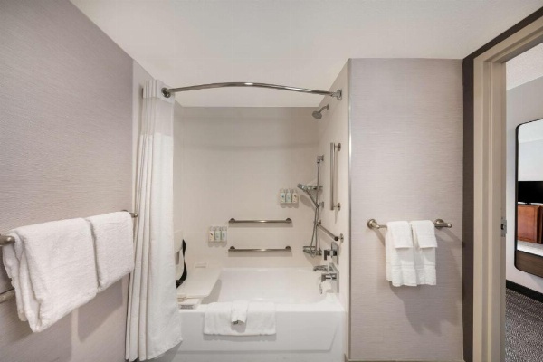 Sonesta Select San Jose Airport image 23