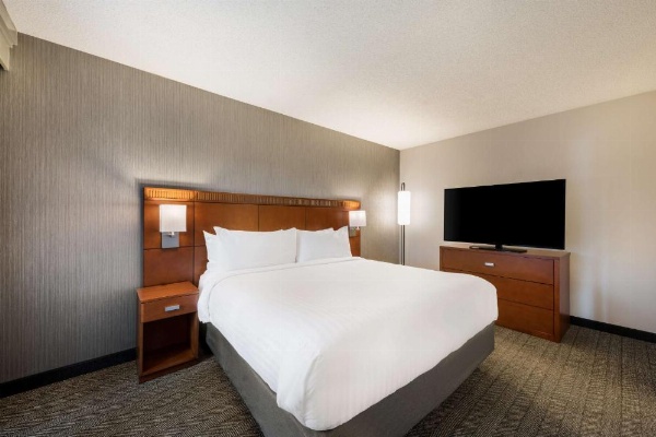 Sonesta Select San Jose Airport image 25